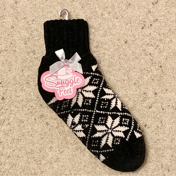 NWT Snuggle Feet Sherpa Lined Slipper Socks - Picture 1 of 2